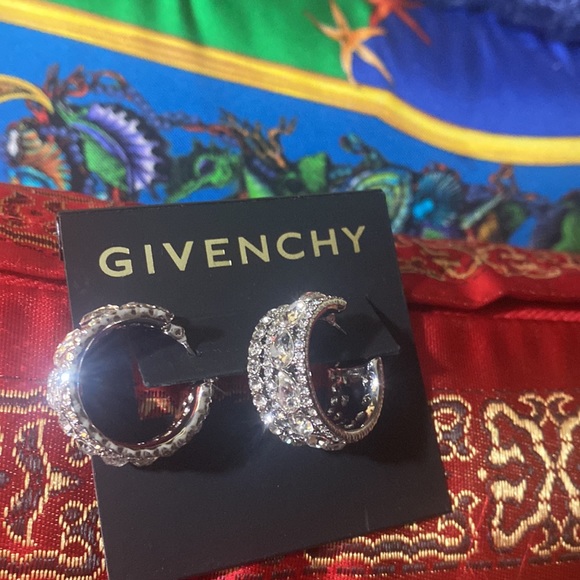 Givenchy earrings - Picture 3 of 4